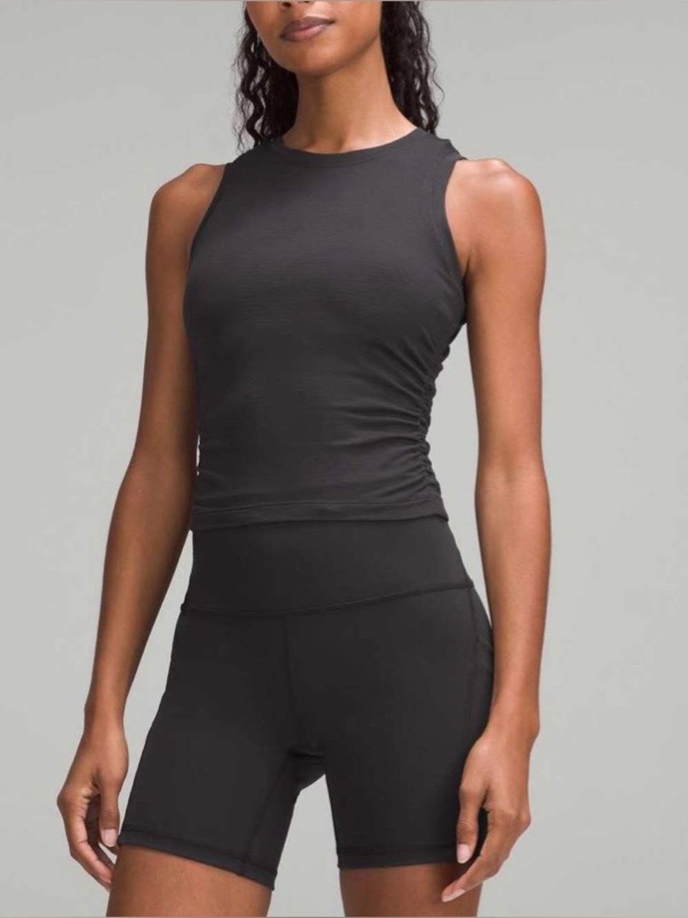 🌸Used LICENSE TO TRAIN  TANK TOP-EXCELLENT CONDITION-
Black